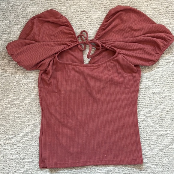 Guess top, never worn - Picture 2 of 3